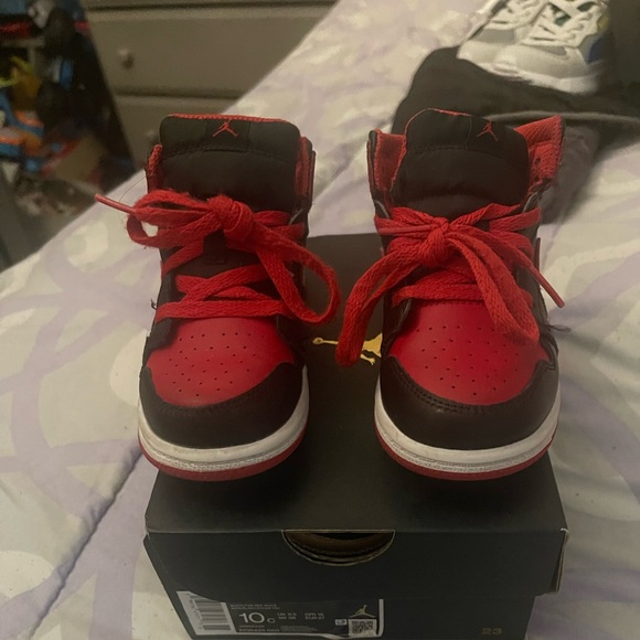 Jordan’s 1 retro and Jordan’s 4 retro for toddler size 10c - Picture 5 of 5